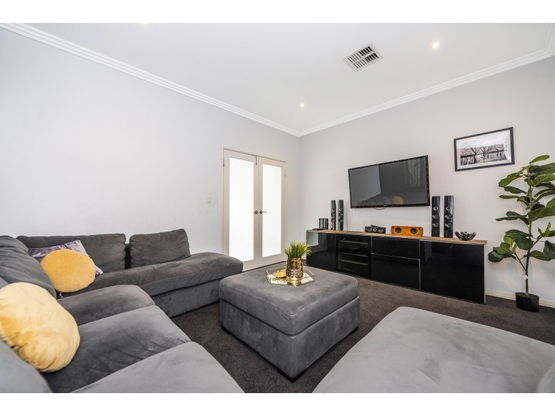 49 LYNMOUTH ROAD, Dianella WA 6059