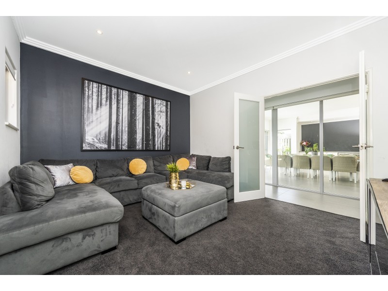 49 LYNMOUTH ROAD, Dianella WA 6059