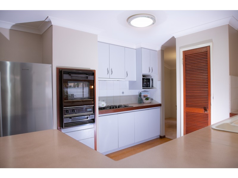 77 Addington Way, Marangaroo WA 6064