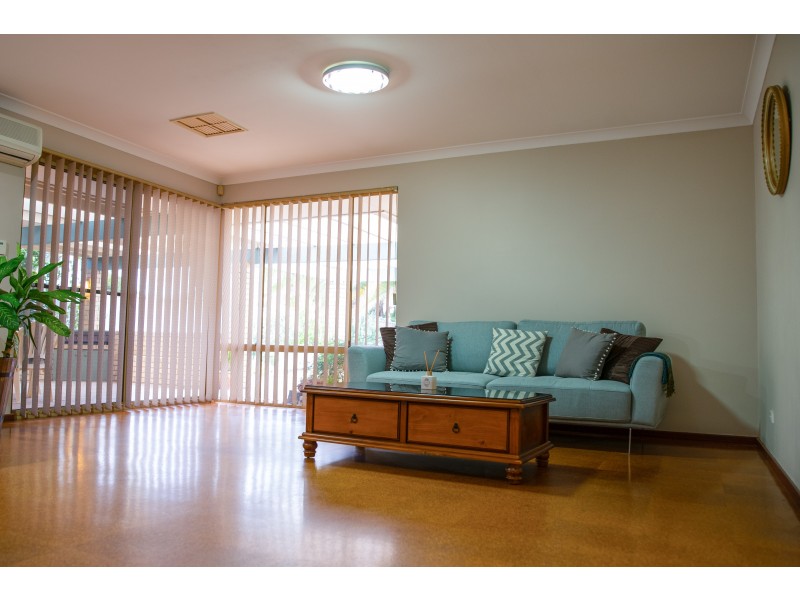 77 Addington Way, Marangaroo WA 6064