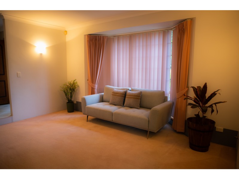 77 Addington Way, Marangaroo WA 6064