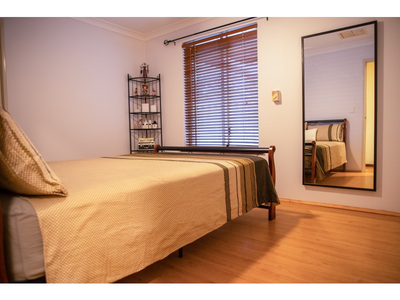 77 Addington Way, Marangaroo WA 6064