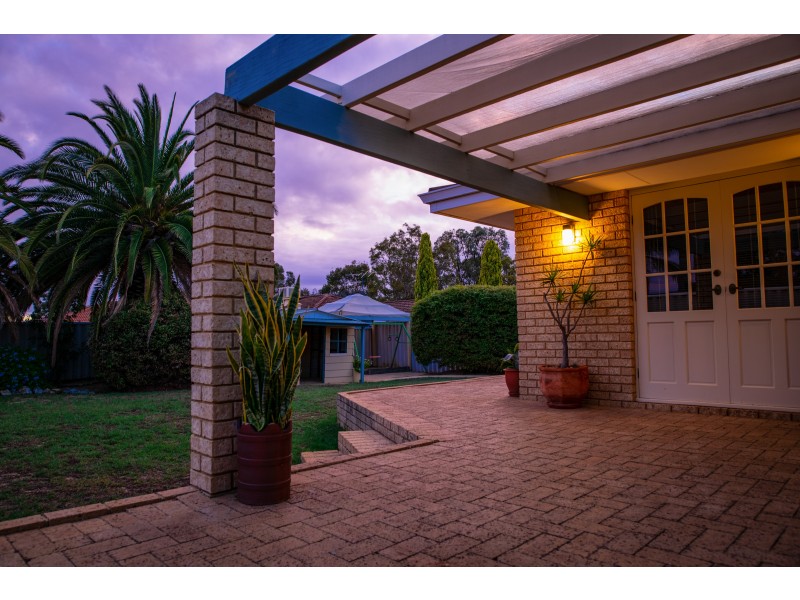 77 Addington Way, Marangaroo WA 6064