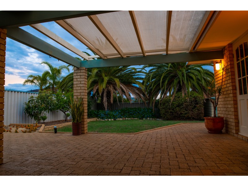 77 Addington Way, Marangaroo WA 6064