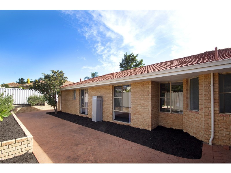 15 CARMIL PLACE, Alexander Heights WA 6064