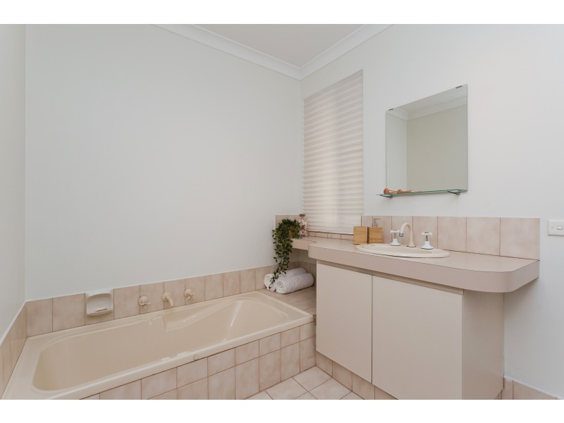 104A VALENTINE AVENUE, Dianella WA 6059