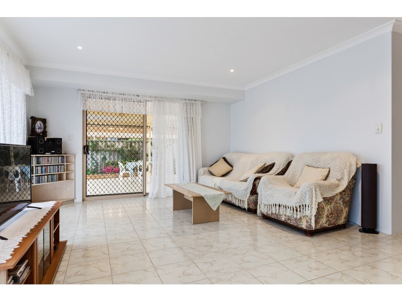 9 EVEREST WAY, Alexander Heights WA 6064