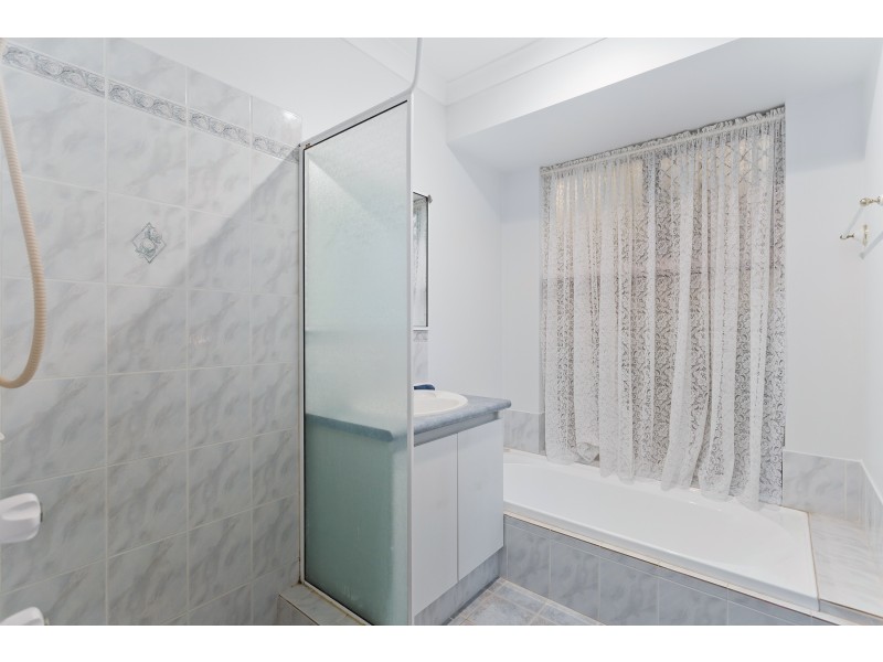 9 EVEREST WAY, Alexander Heights WA 6064