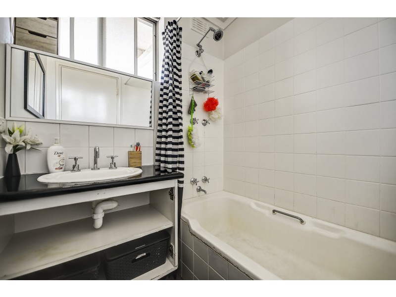 13/6 SEATON PLACE, Girrawheen WA 6064