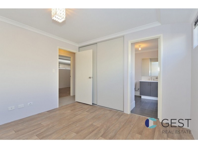 92 SEMERWATER CRESCENT, Aveley WA 6069