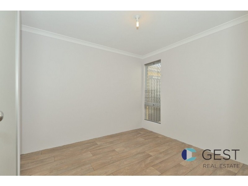 92 SEMERWATER CRESCENT, Aveley WA 6069