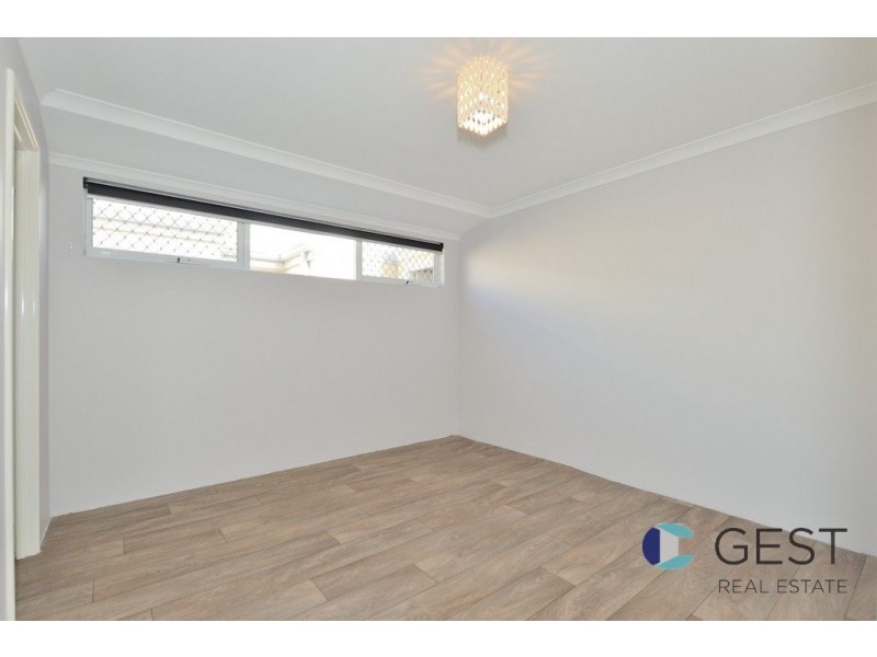 92 SEMERWATER CRESCENT, Aveley WA 6069