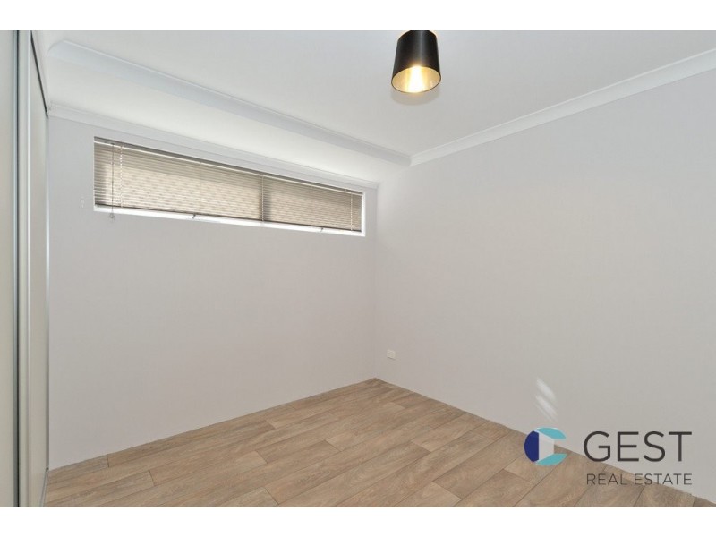 92 SEMERWATER CRESCENT, Aveley WA 6069