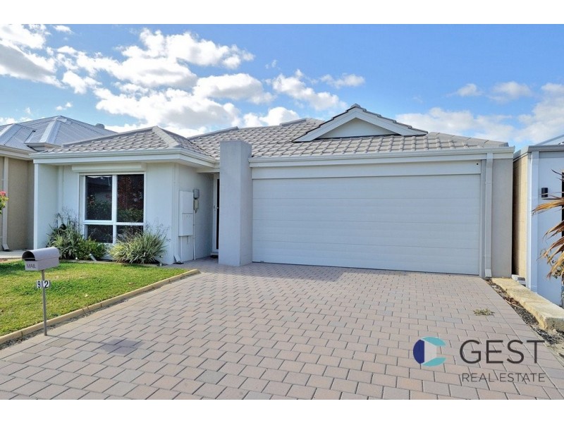 92 SEMERWATER CRESCENT, Aveley WA 6069