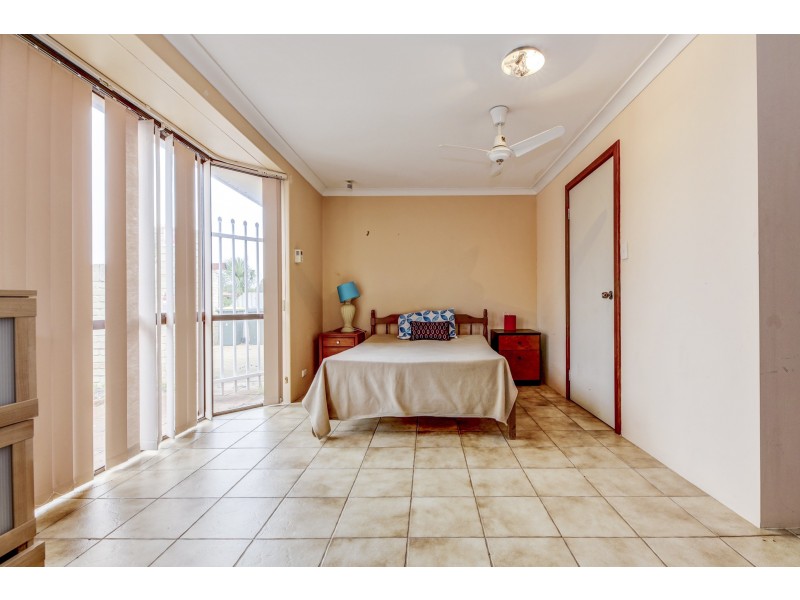 7 ULCOMBE STREET, Marangaroo WA 6064