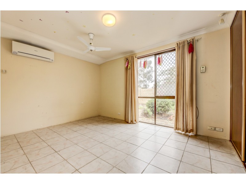 7 ULCOMBE STREET, Marangaroo WA 6064