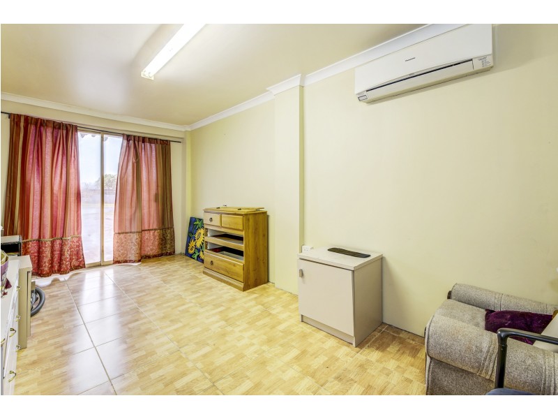 7 ULCOMBE STREET, Marangaroo WA 6064