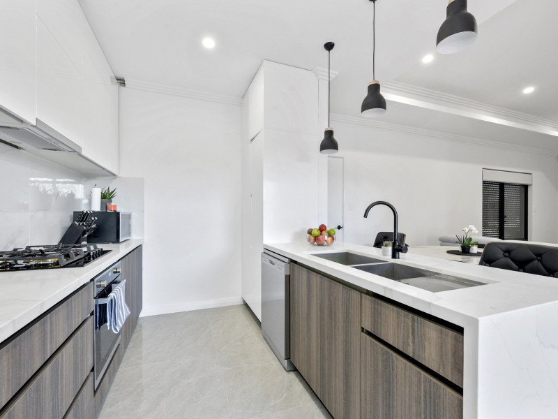 B/81 FERNHURST CRESCENT, Balga WA 6061