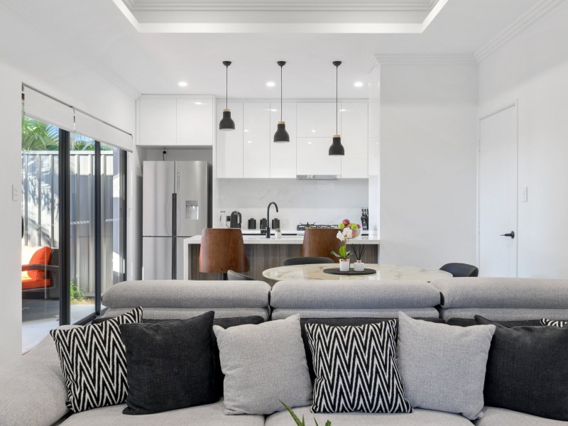 B/81 FERNHURST CRESCENT, Balga WA 6061