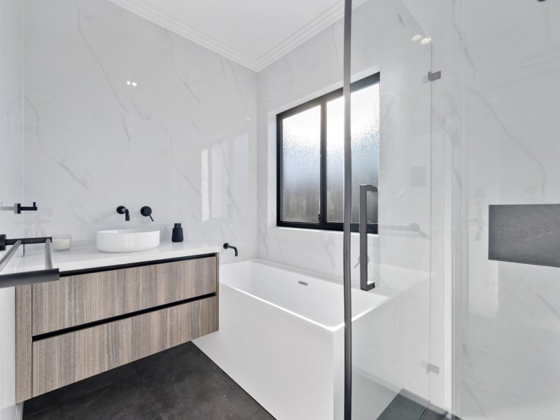 B/81 FERNHURST CRESCENT, Balga WA 6061