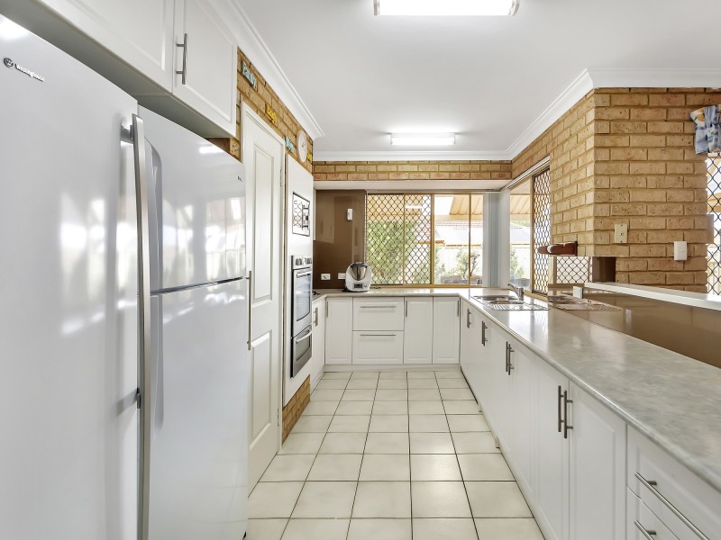 26 MUDLARK CRESCENT, Ballajura WA 6066