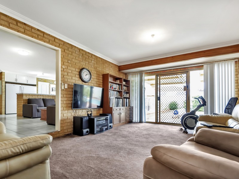 26 MUDLARK CRESCENT, Ballajura WA 6066