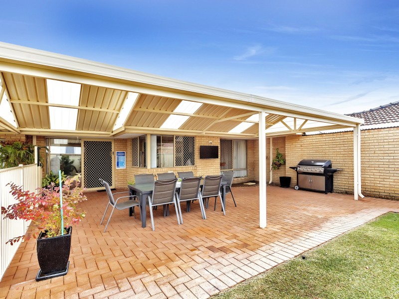 26 MUDLARK CRESCENT, Ballajura WA 6066