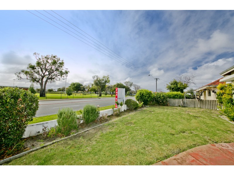 32 ROYAL STREET, Tuart Hill WA 6060