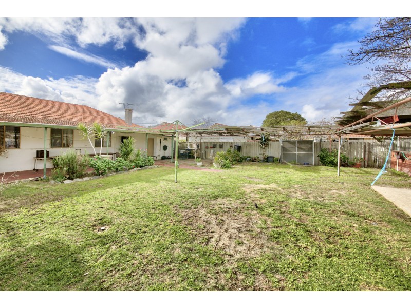 32 ROYAL STREET, Tuart Hill WA 6060