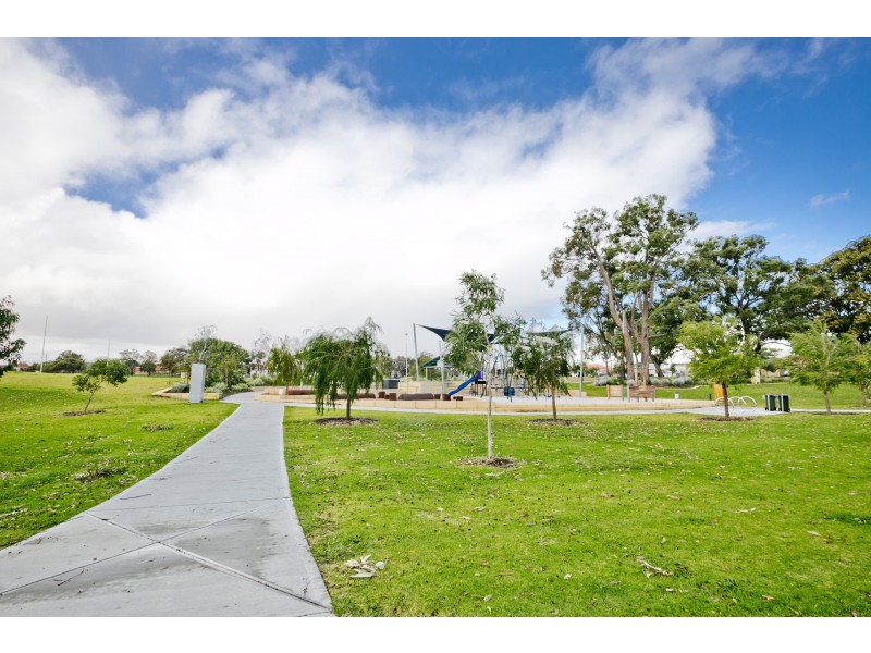 32 ROYAL STREET, Tuart Hill WA 6060