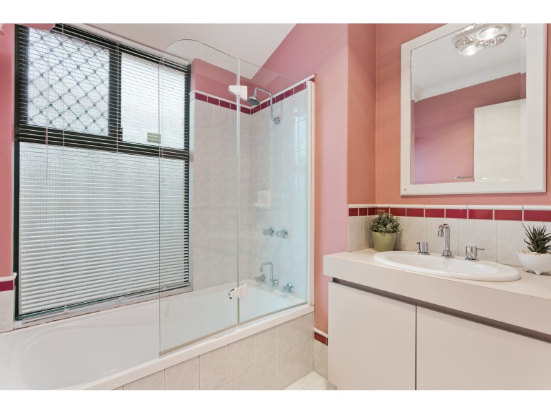 98 THE AVENUE, Alexander Heights WA 6064