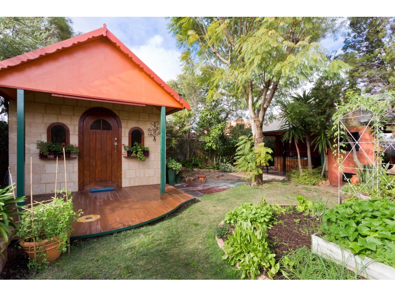 98 THE AVENUE, Alexander Heights WA 6064