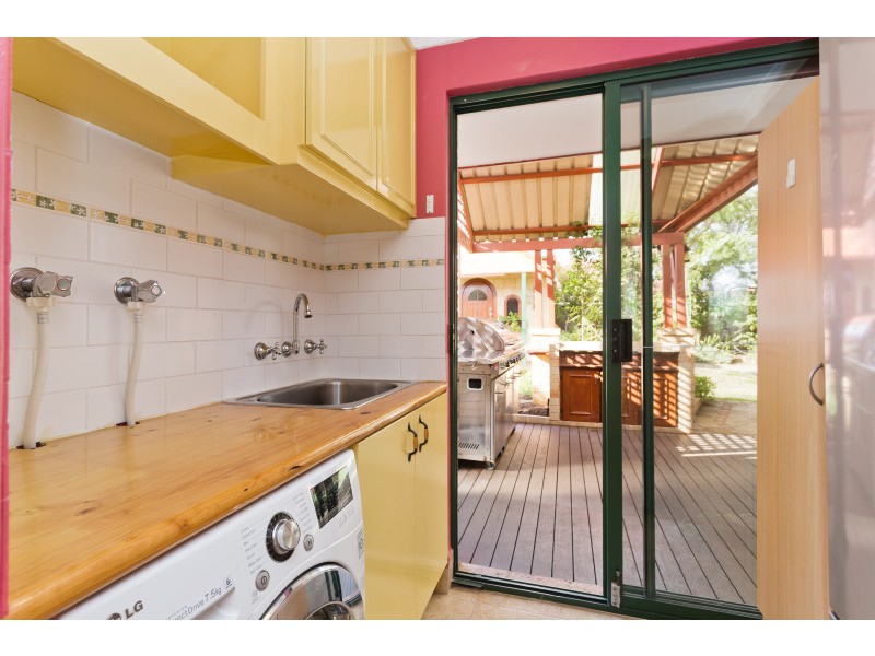 98 THE AVENUE, Alexander Heights WA 6064