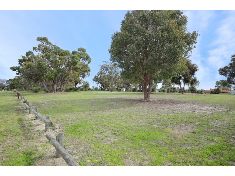 15A HATFIELD WAY, Girrawheen WA 6064