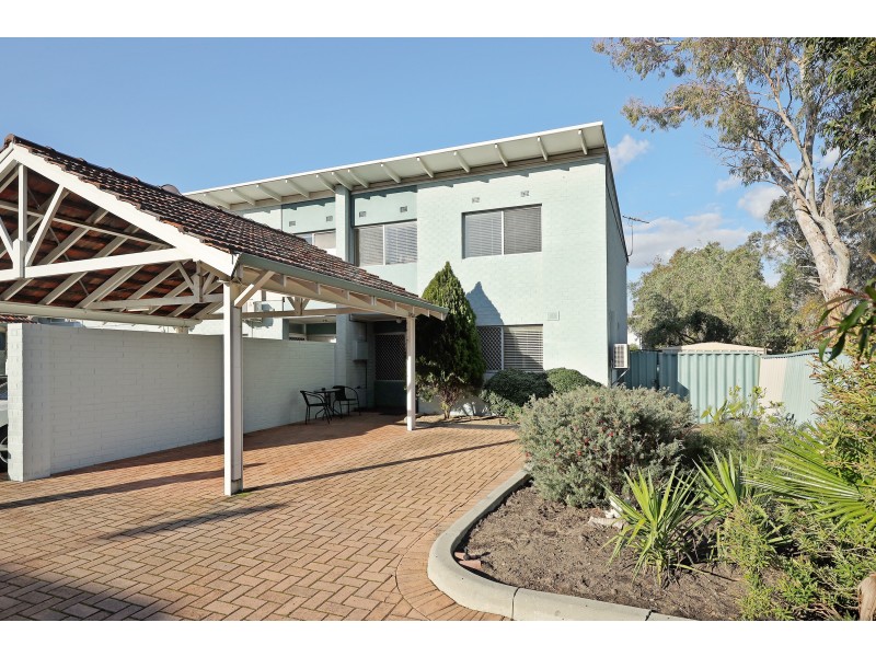 22E CASSERLEY AVENUE, Girrawheen WA 6064