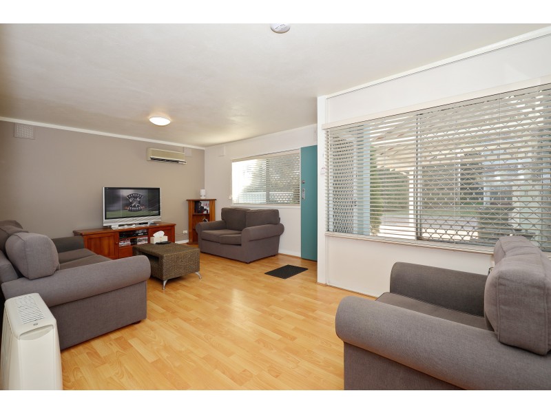 22E CASSERLEY AVENUE, Girrawheen WA 6064