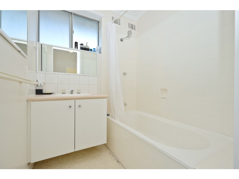 22E CASSERLEY AVENUE, Girrawheen WA 6064