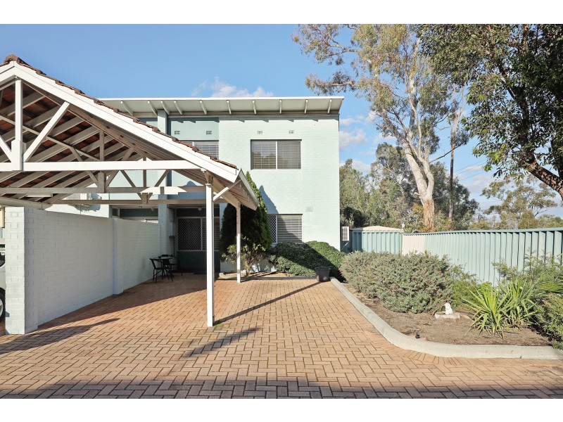 22E CASSERLEY AVENUE, Girrawheen WA 6064