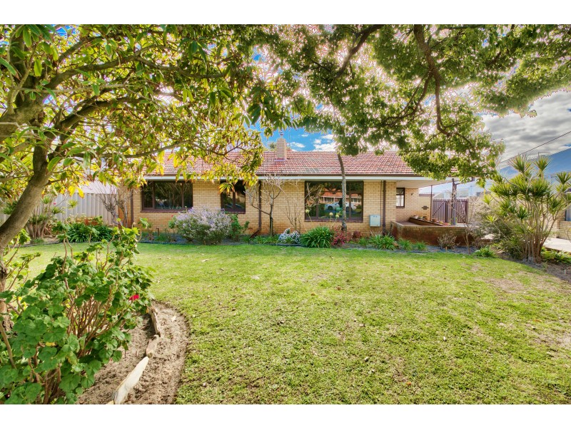 42 VALERIE STREET, Dianella WA 6059