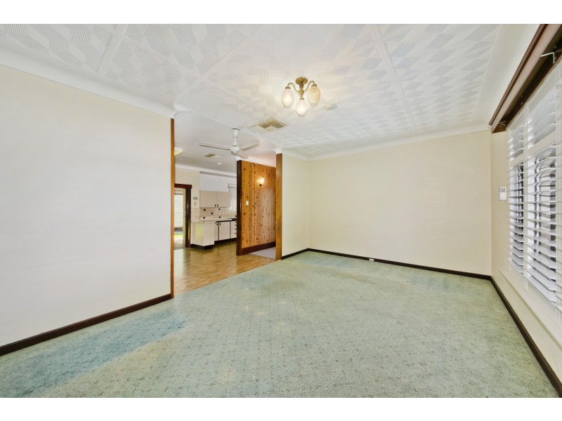 42 VALERIE STREET, Dianella WA 6059