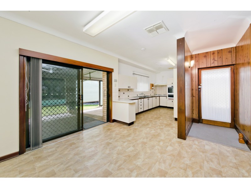 42 VALERIE STREET, Dianella WA 6059