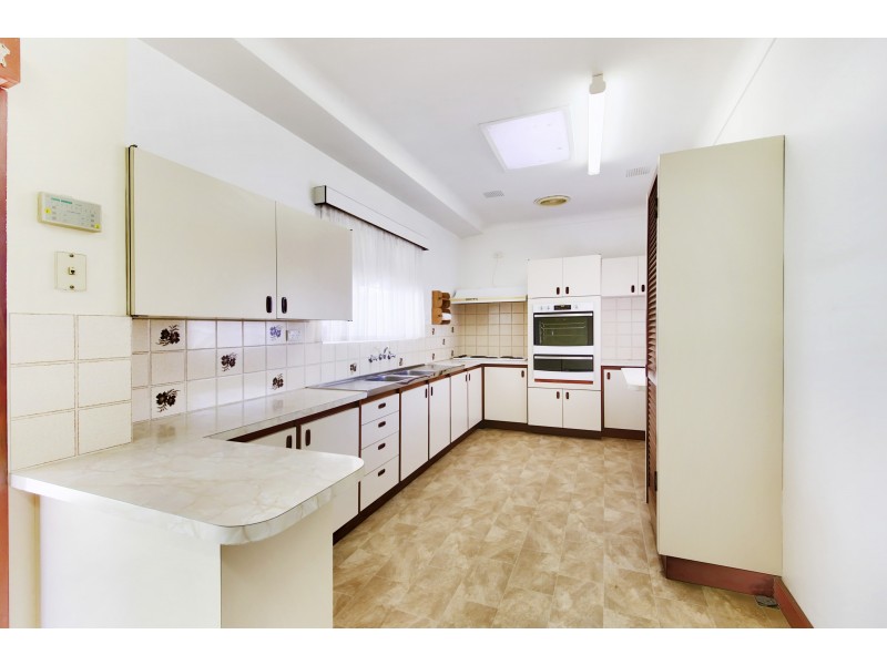 42 VALERIE STREET, Dianella WA 6059