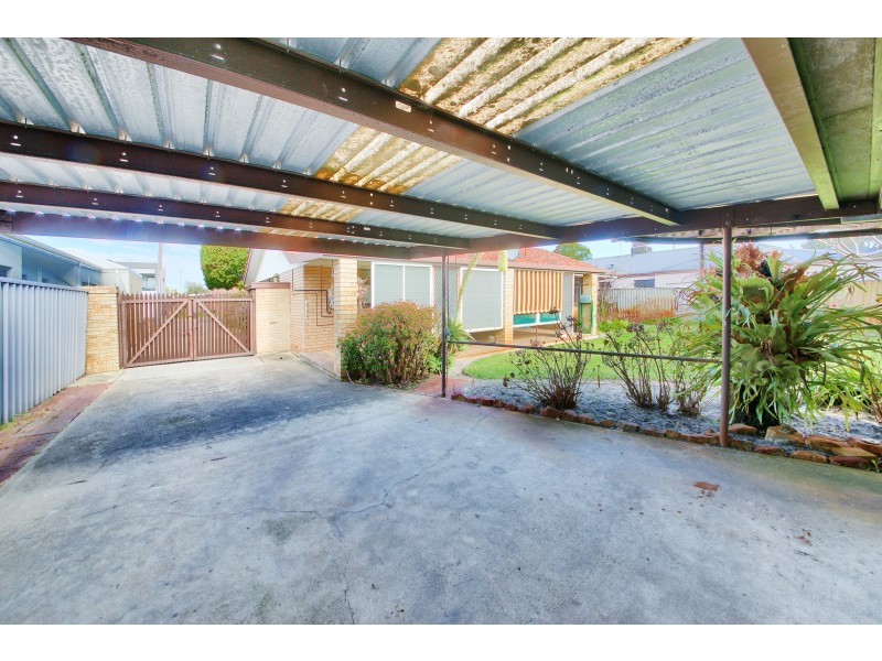 42 VALERIE STREET, Dianella WA 6059