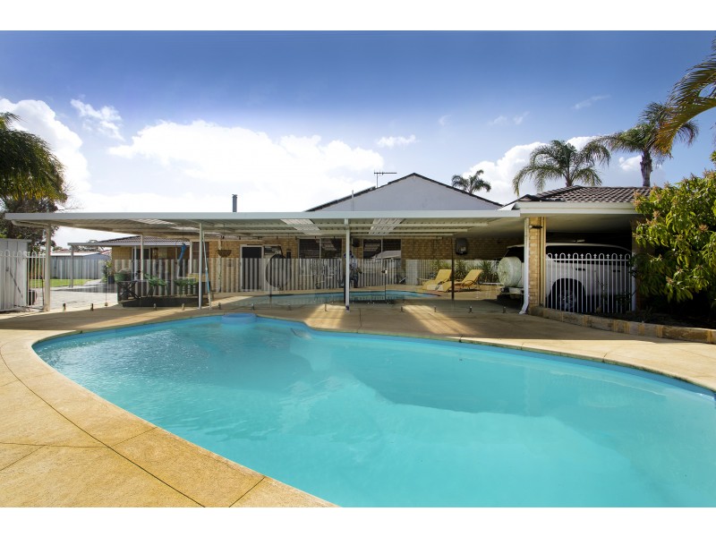 26 HUMMINGBIRD GARDENS, Ballajura WA 6066