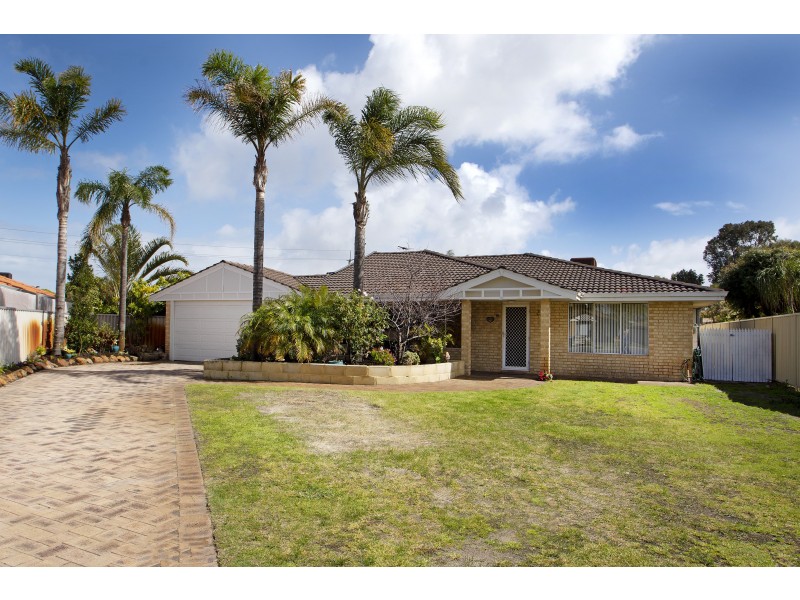 26 HUMMINGBIRD GARDENS, Ballajura WA 6066