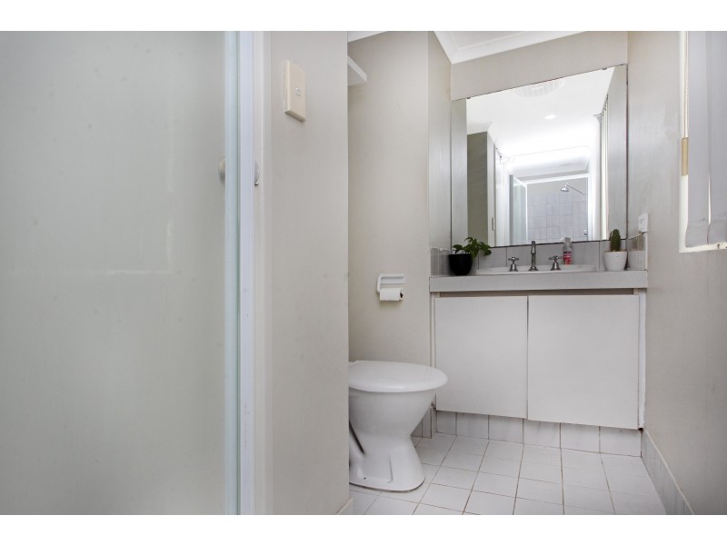 26 HUMMINGBIRD GARDENS, Ballajura WA 6066