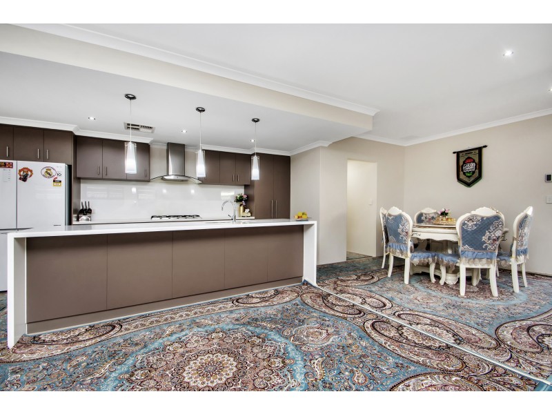 6 VIVANTE LOOP, Landsdale WA 6065