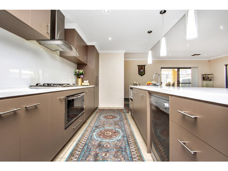 6 VIVANTE LOOP, Landsdale WA 6065