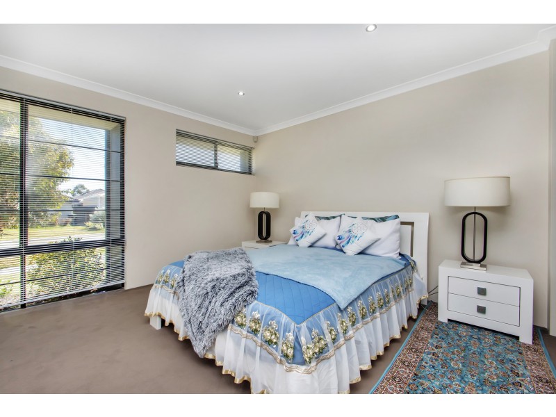 6 VIVANTE LOOP, Landsdale WA 6065