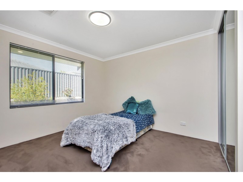 6 VIVANTE LOOP, Landsdale WA 6065